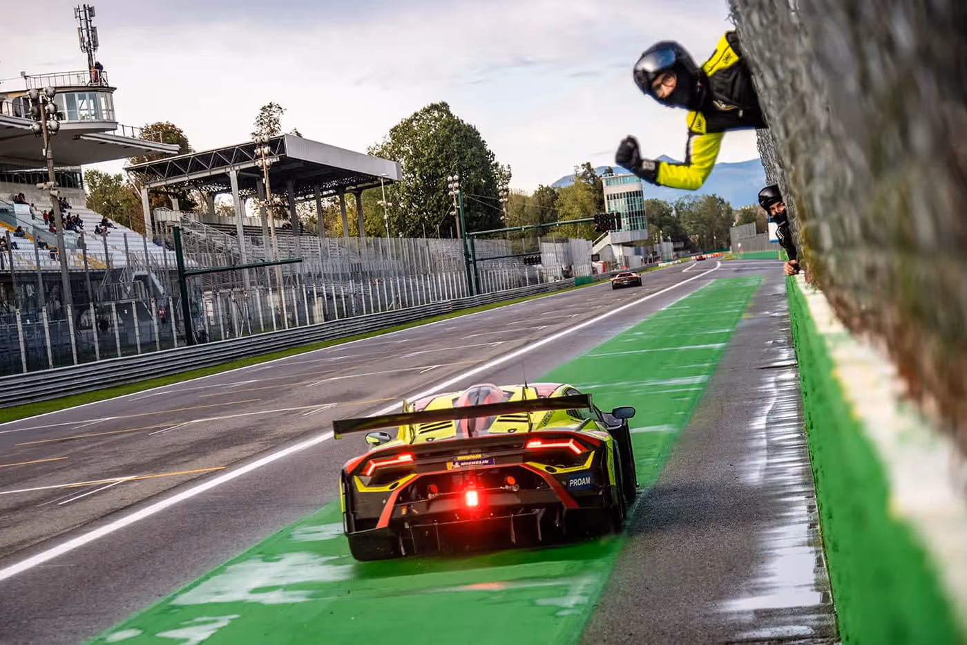 Srbin je još jednom oduševio čitav tim maestralnom vožnjom praktično sa začelja do podijuma