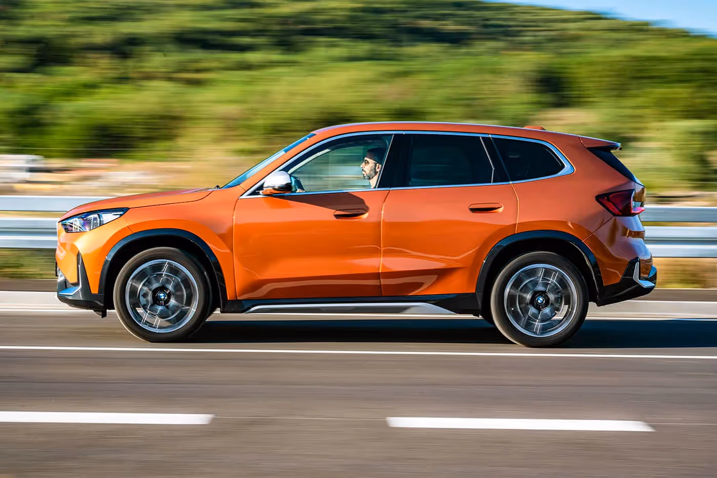 Bočna silueta otkriva koliko je X1 porastao u svojoj trećoj generaciji