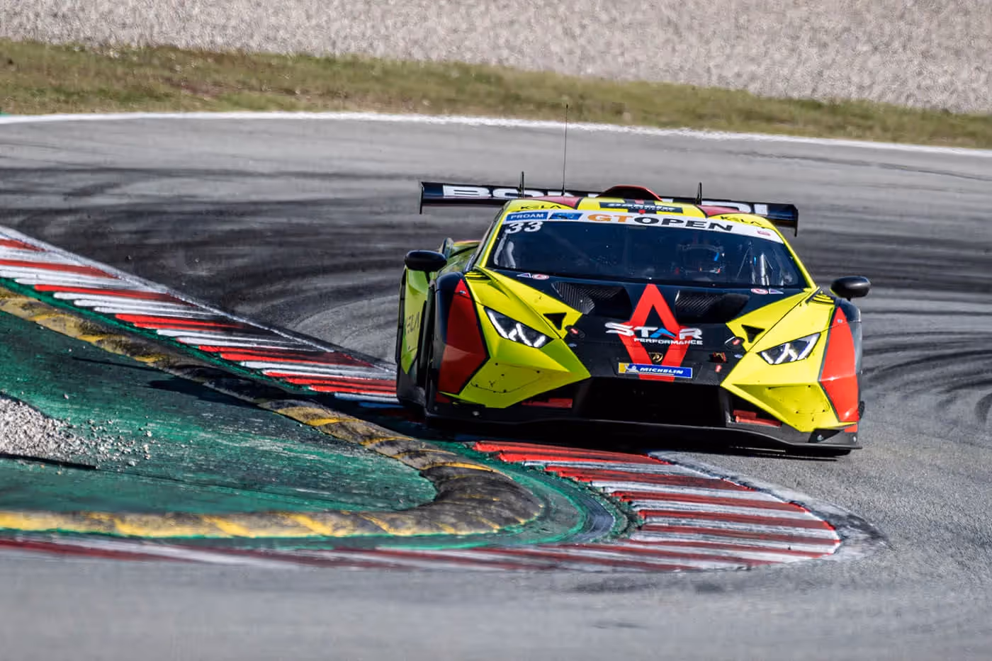 Pobeda u Barseloni sjajan je završetak sezone u prvom nastupu u Međunarodnom Open GT šampionatu 