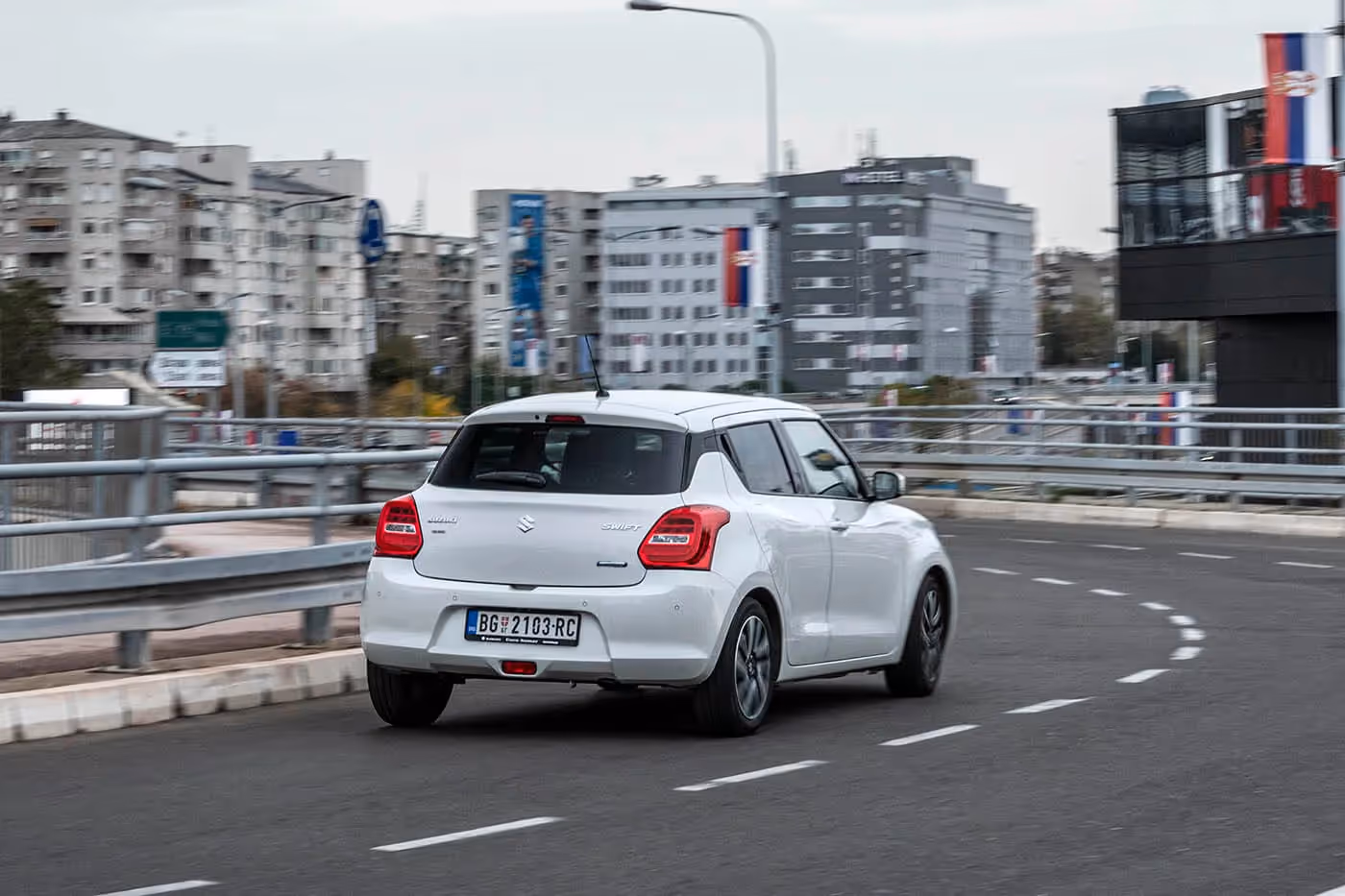 Maleni „Japanac“ je izuzetno zabavan za vožnju, brzo odgovara na komande upravljačem i iskazuje zavidnu preciznost pri skretanju 