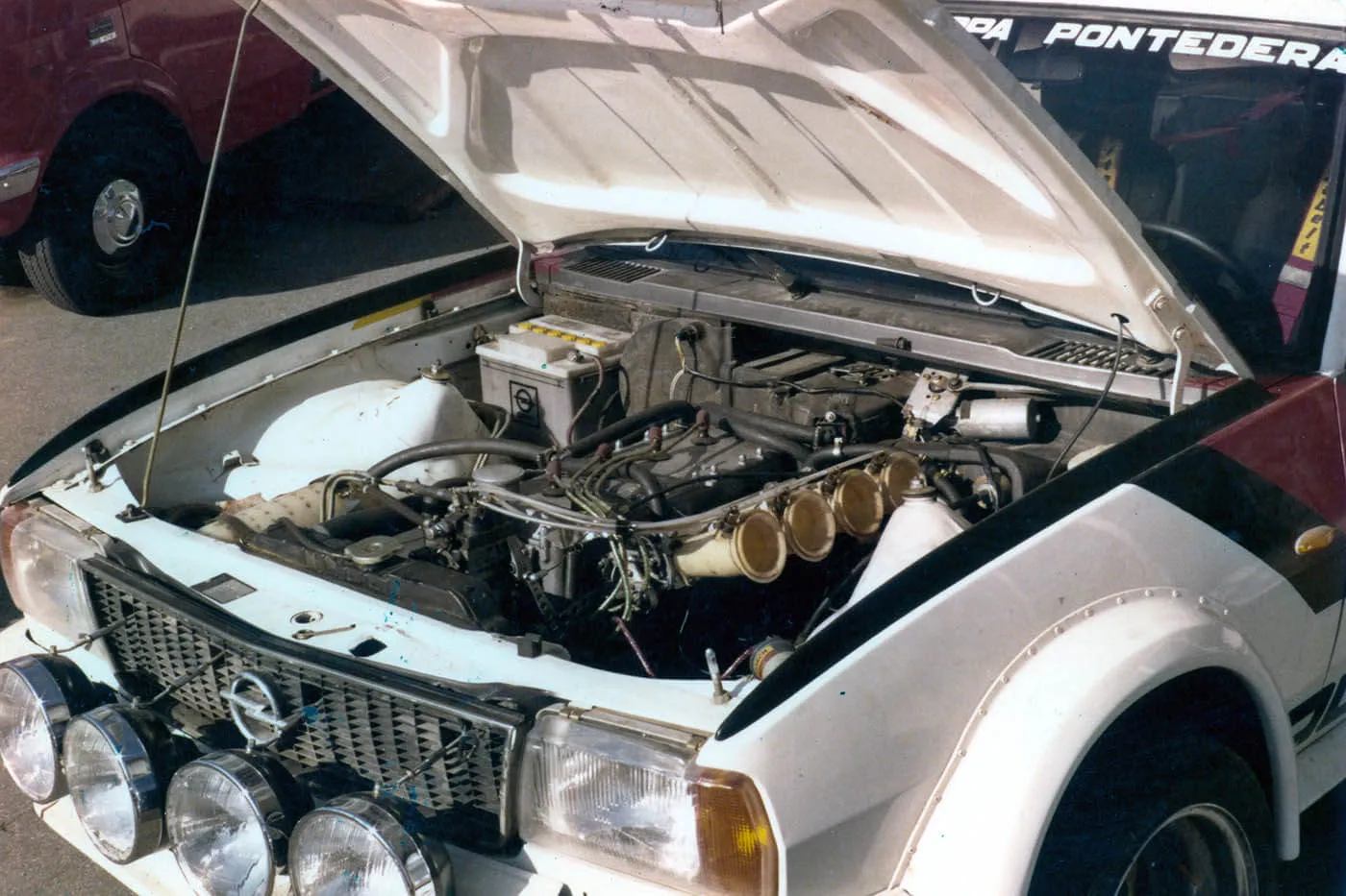 Motor u „askoni 400” kojeg je Opel razvio u saradnji sa Kosvortom