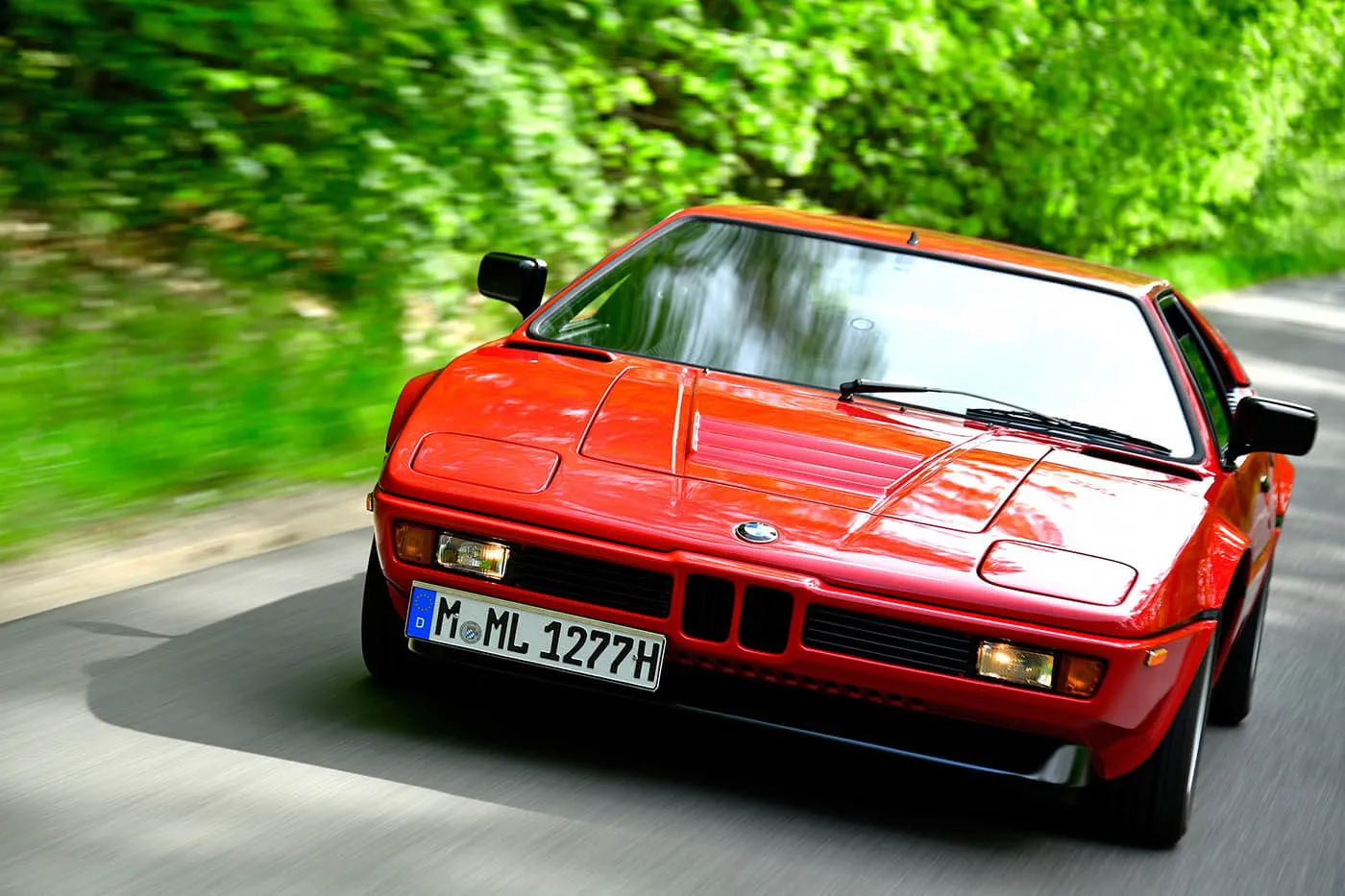 BMW M1 je prvi civilni model koji je izašao iz Motorsport odeljenja