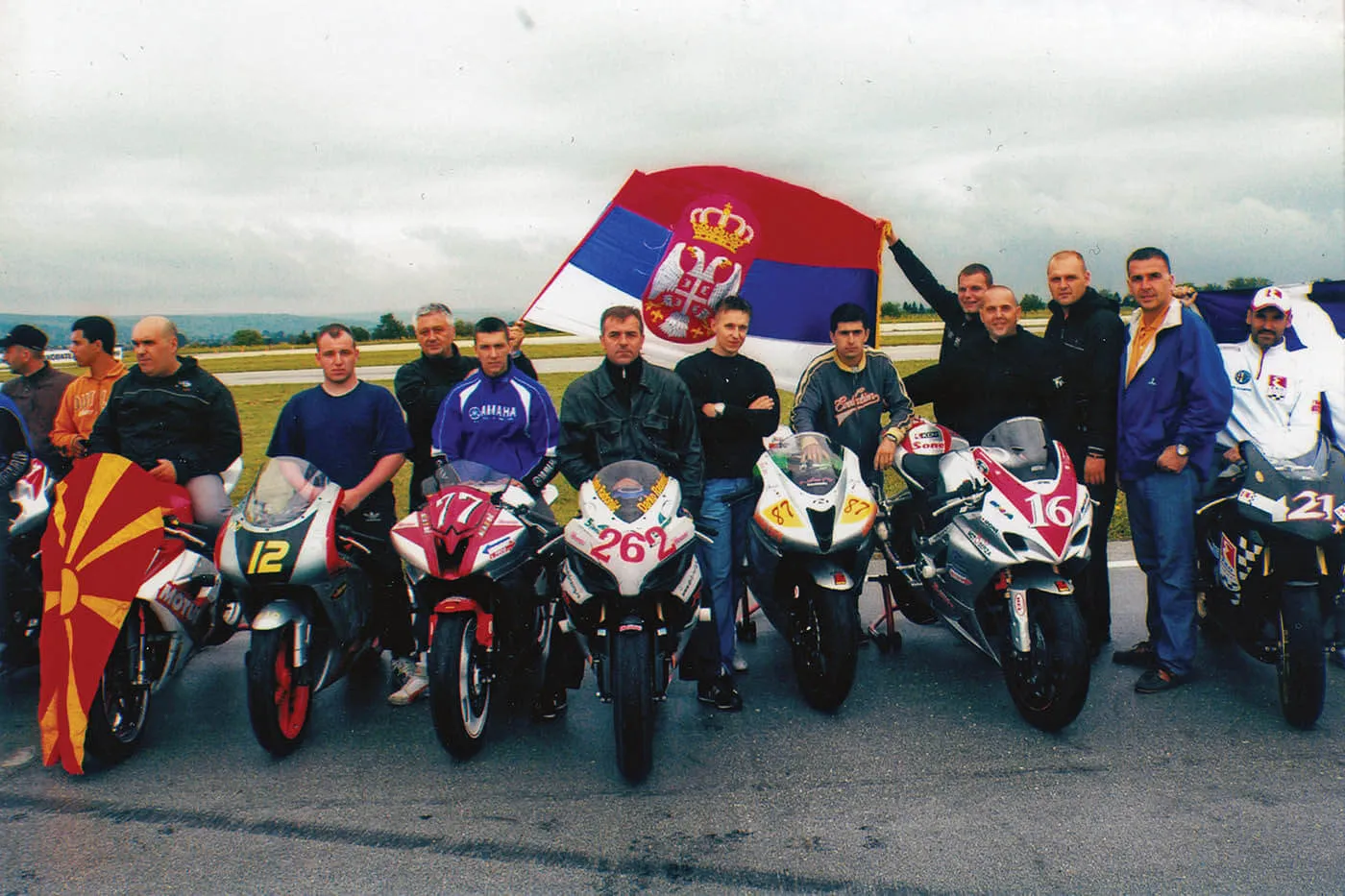 Jedna od najdražih tvorevina: Pored učešća u stvaranju ekipe Vesić, poslednji veliki ekipni poduhvat Mihailovića i drugova bilo je utemeljenje Brezik ekipe, jednog od najuspešnijih moto kolektiva ovih prostora u prethodne dve decenije