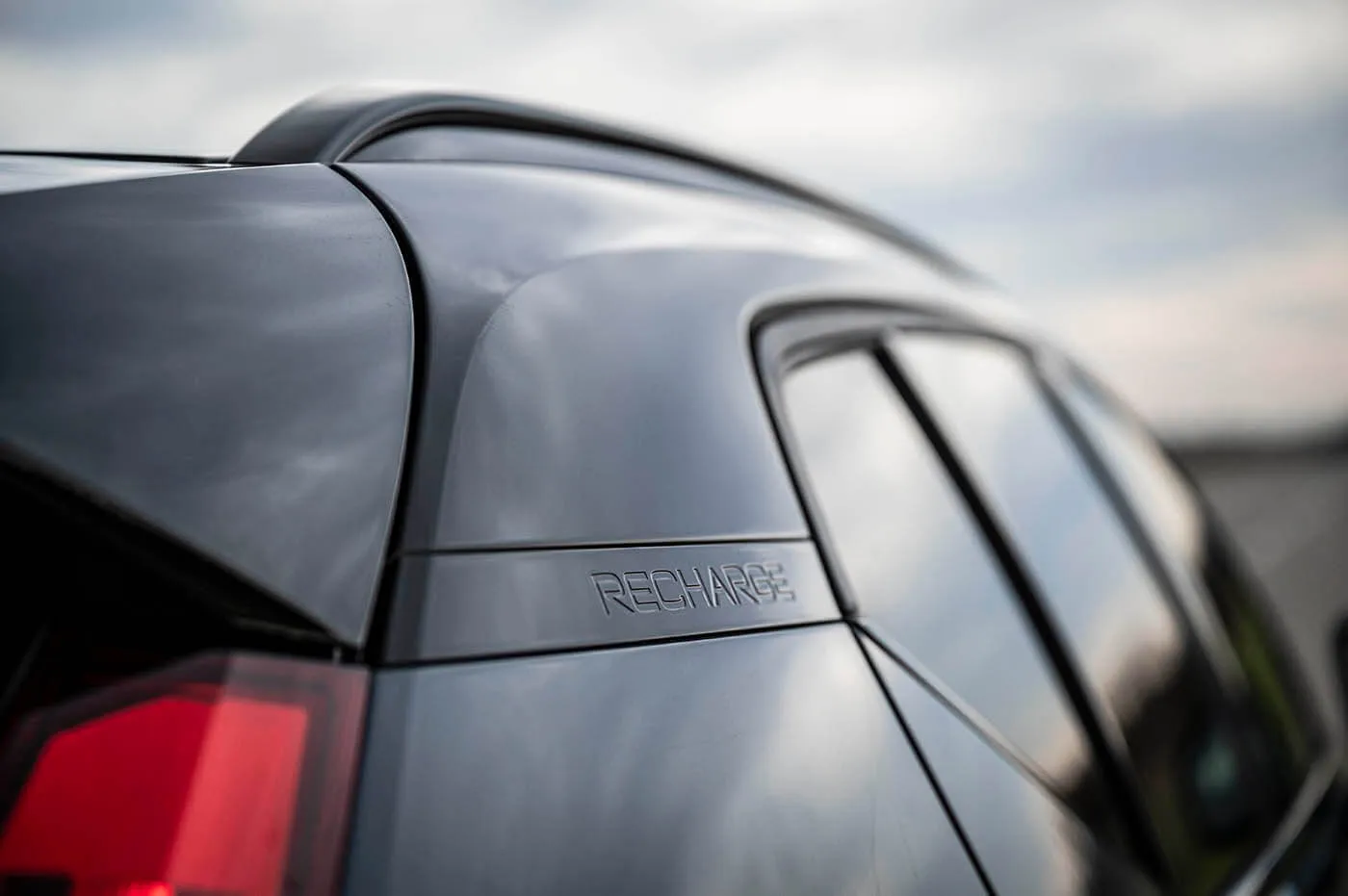 Dvobojna karoserija sa ovakvom kombinacijom boja daje na eleganciji