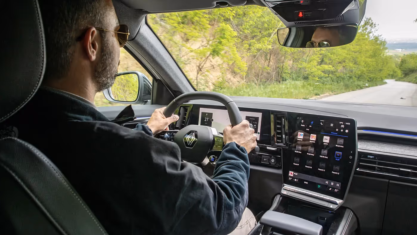 Kokpit je obeležen kvalitetnim materijalima i sveobuhvatnom digitalizacijom