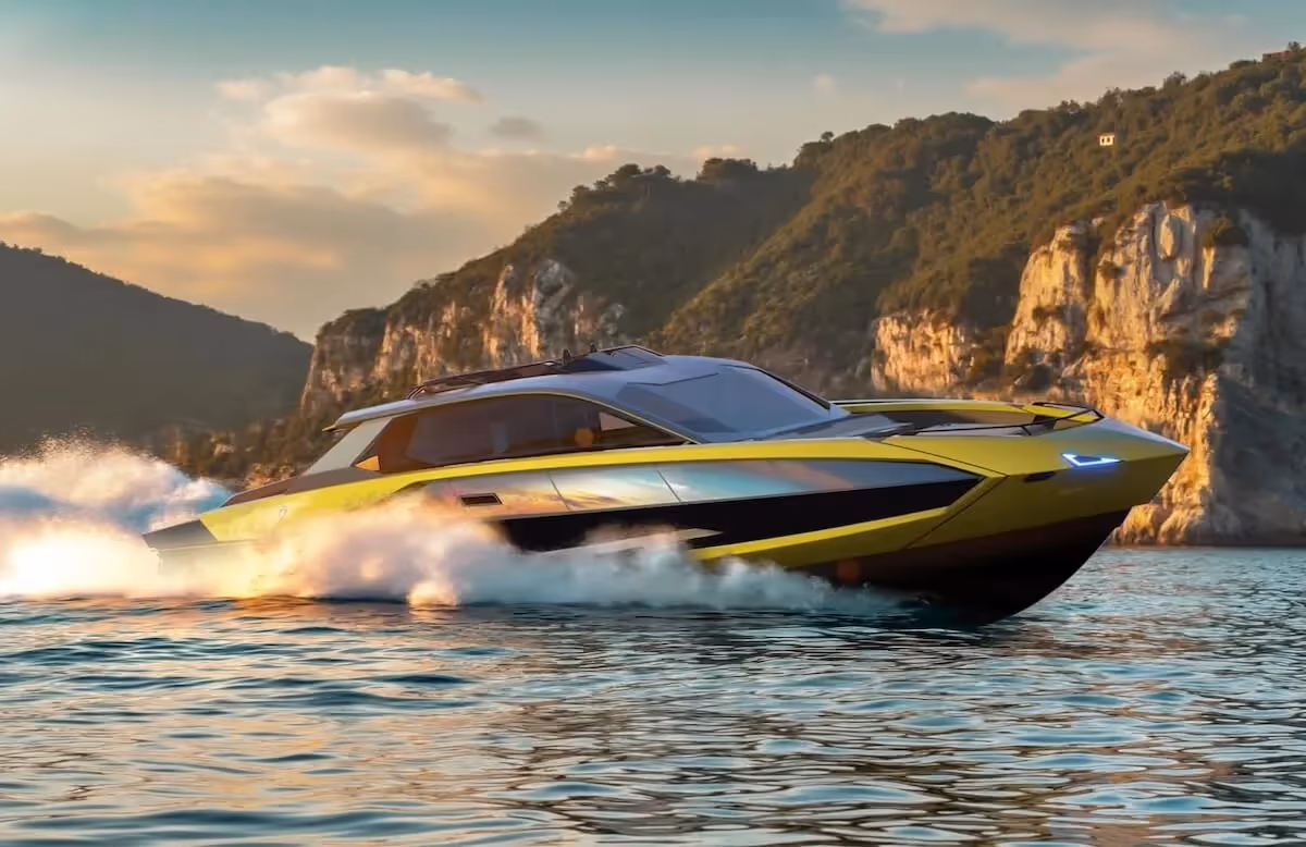 Debitovala jahta od 7.600 „konja“