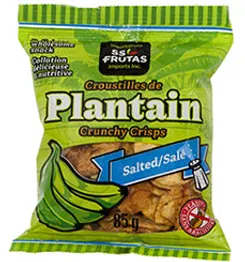 Emballage bilingue de croustilles de plantain locales, représentant les diverses marques locales présentes sur la plateforme