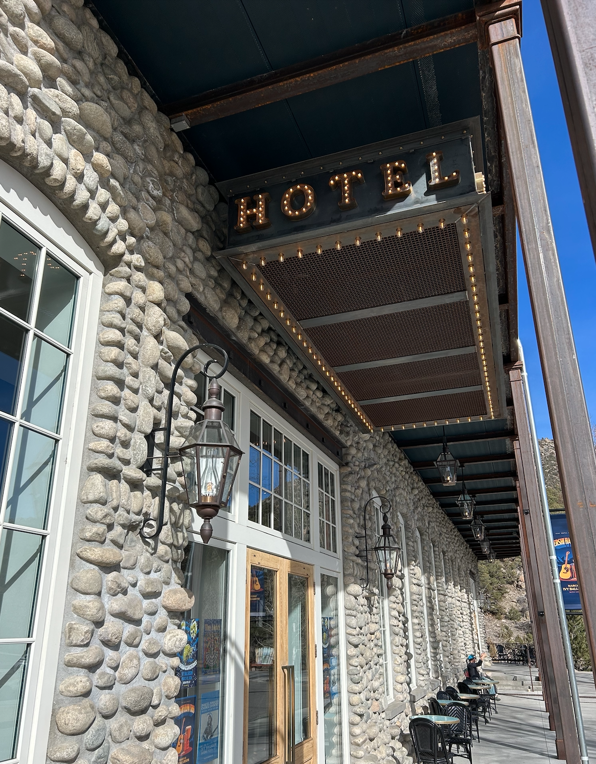 Surf Hotel Buena Vista exterior entrance
