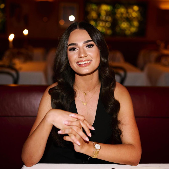 Molly - Private Concierge