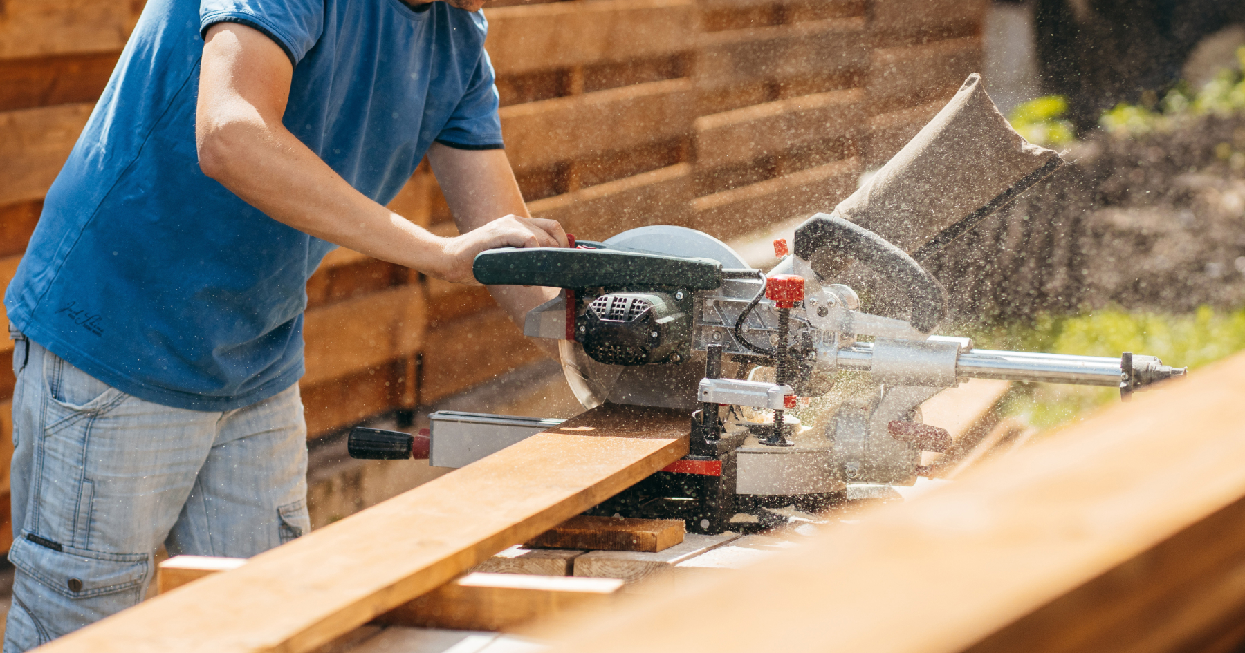 A worker using Milwaukee M18 FUEL 8-1/4 Table Saw machine
