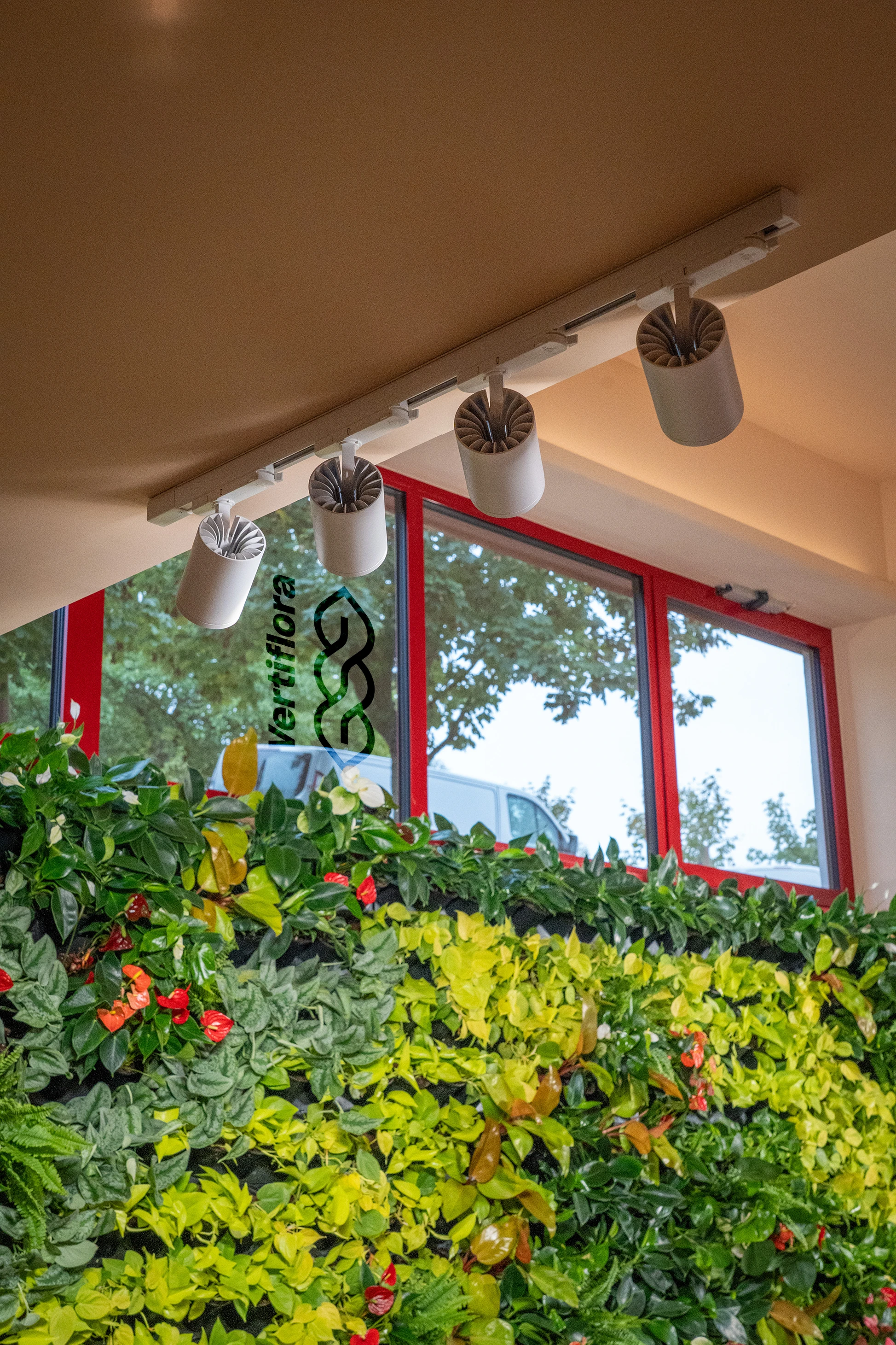 zöldfal világítás