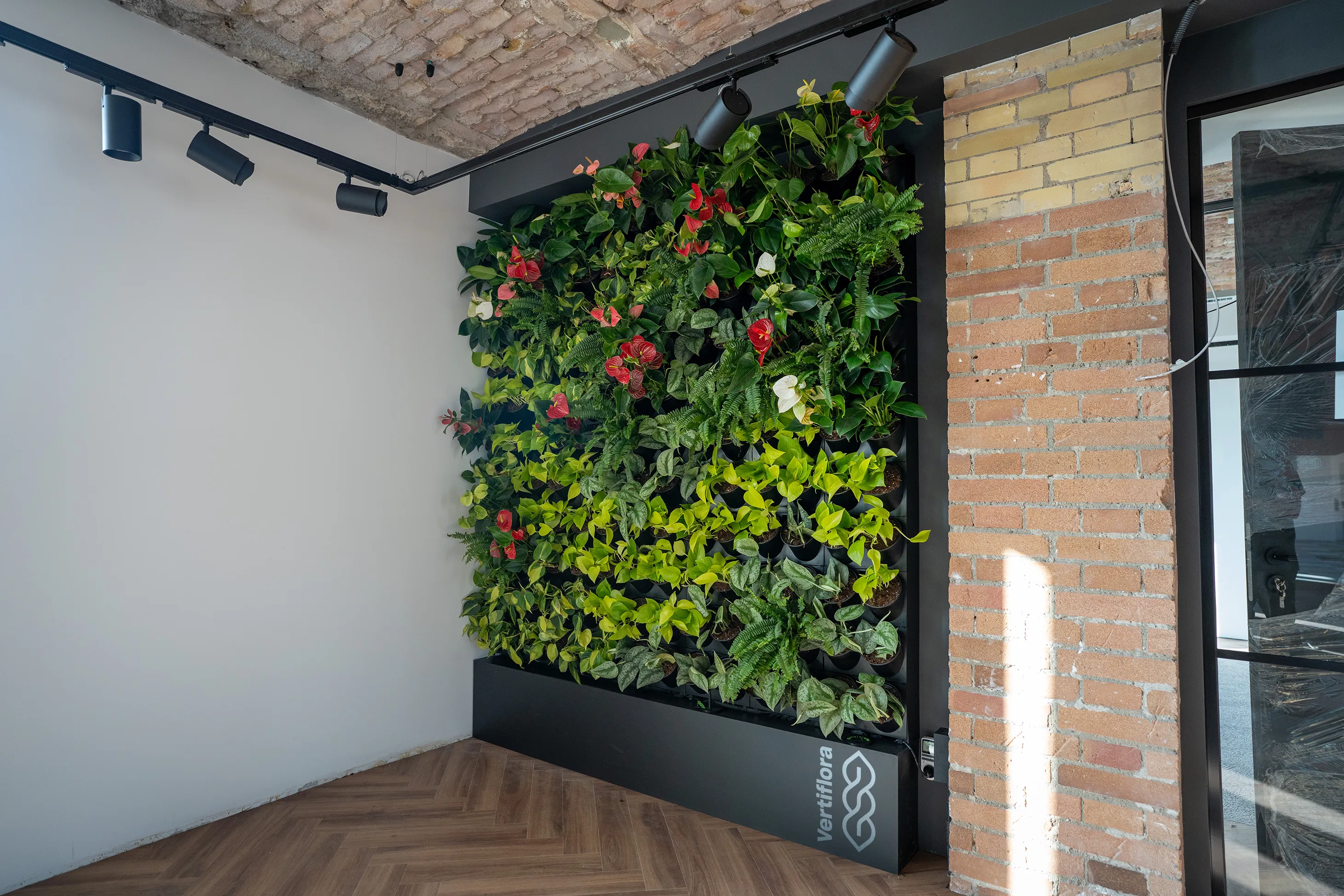 Zöldfal víztartály