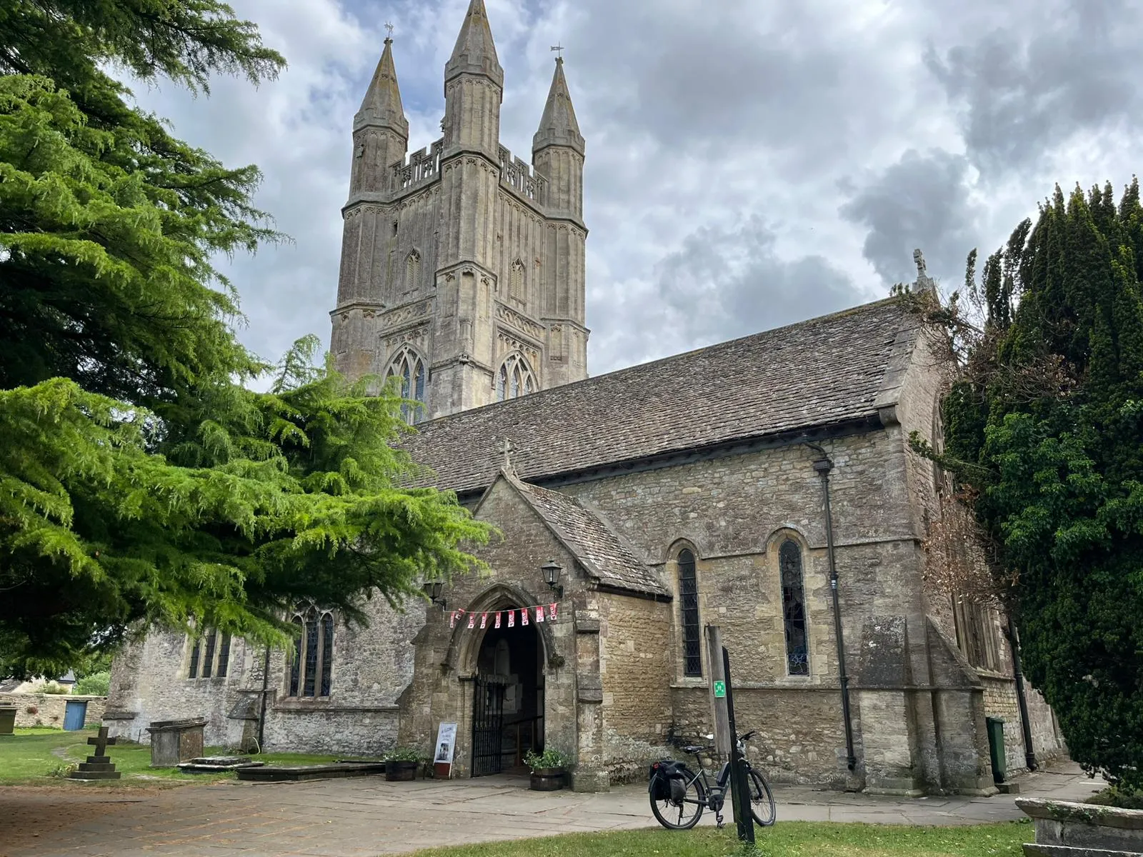 St Sampson's, Cricklade