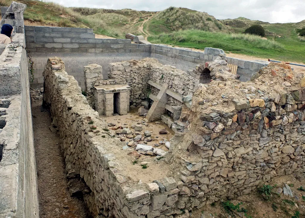 St Piran's Oratory, stone cross, Perranporth / Mount