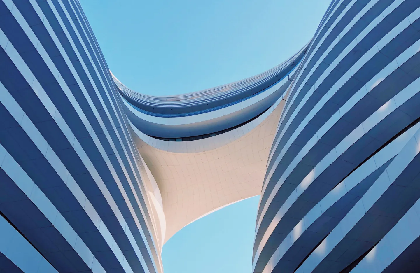 Form versus function in architecture