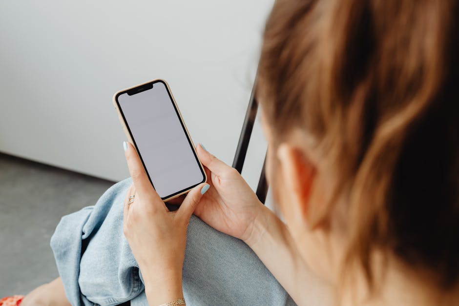 The Benefits of DOOH Advertising in Transforming Retail Environments