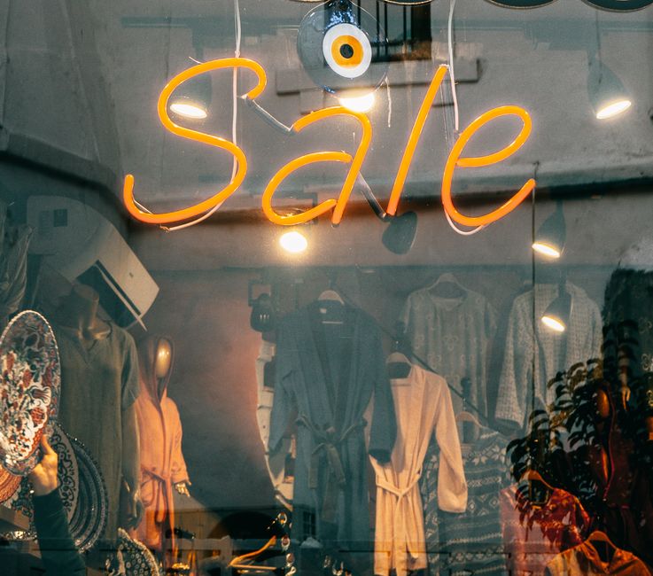 5 Innovative Ways Digital Signage Boosts Retail Customer Engagement