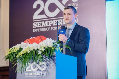 Christian Eckert, Head of Commercial Semperform