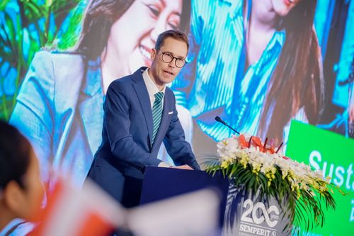 Bernd Schlegl, General Manager of the Form Business Unit