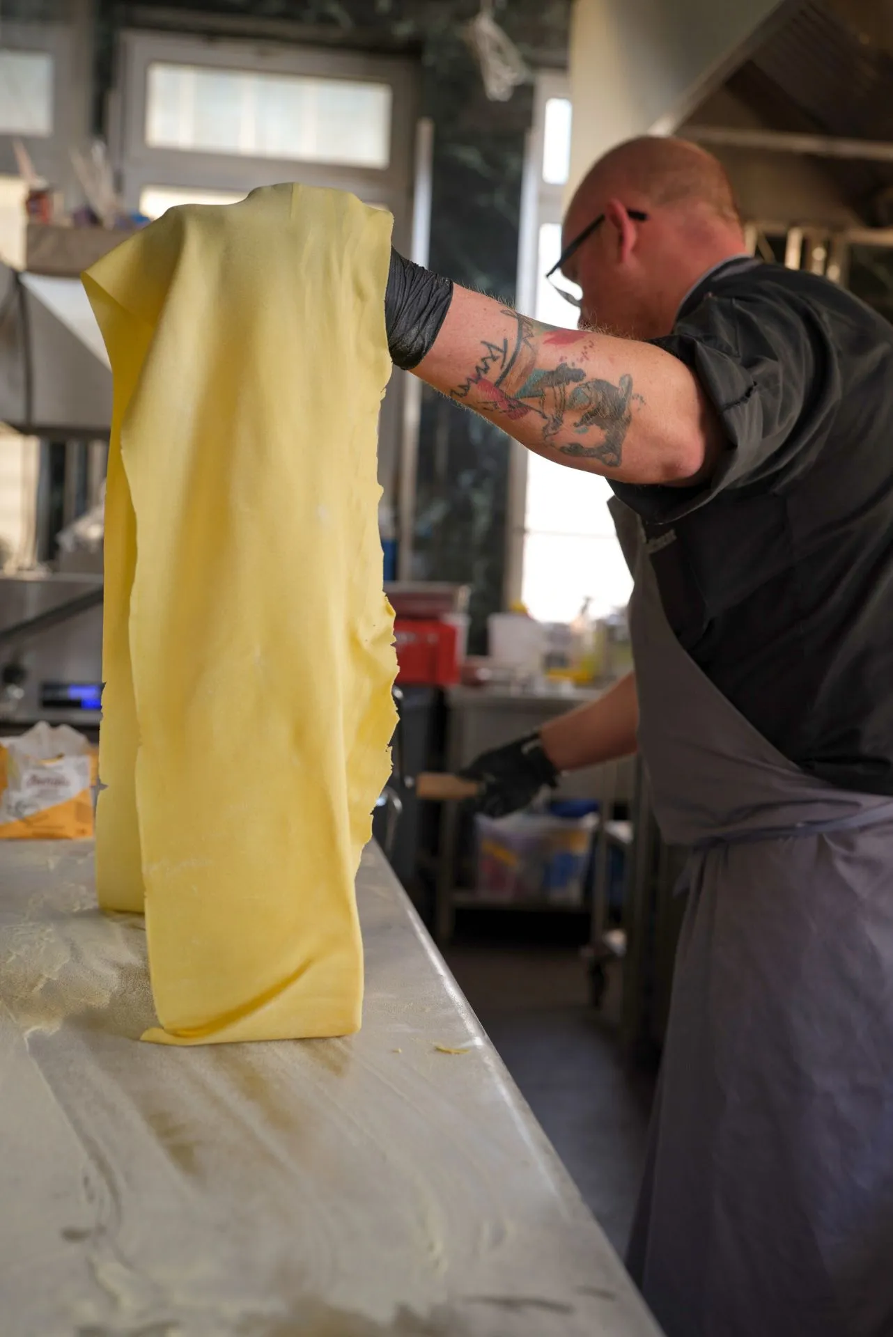 Chefkoch Andreas Hoffmann macht Strozzapreti Pasta