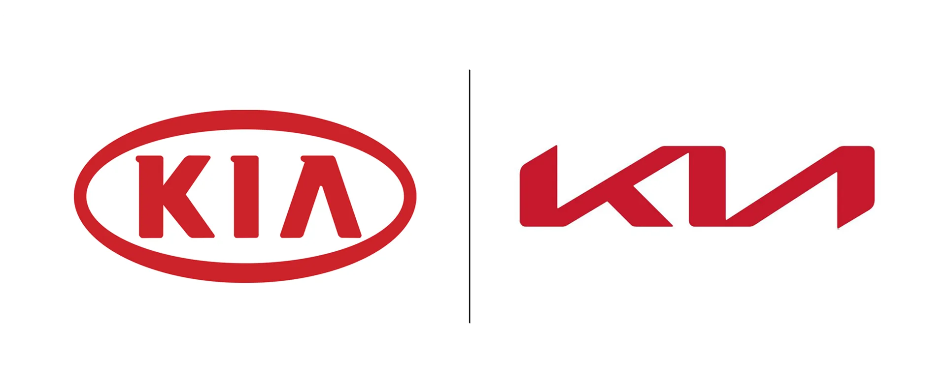 Dwa czerwone loga KIA obok siebie, lewe w tradycyjnym stylu z literami w elipsie, prawe w nowoczesnym, stylizowanym kroju pisma.