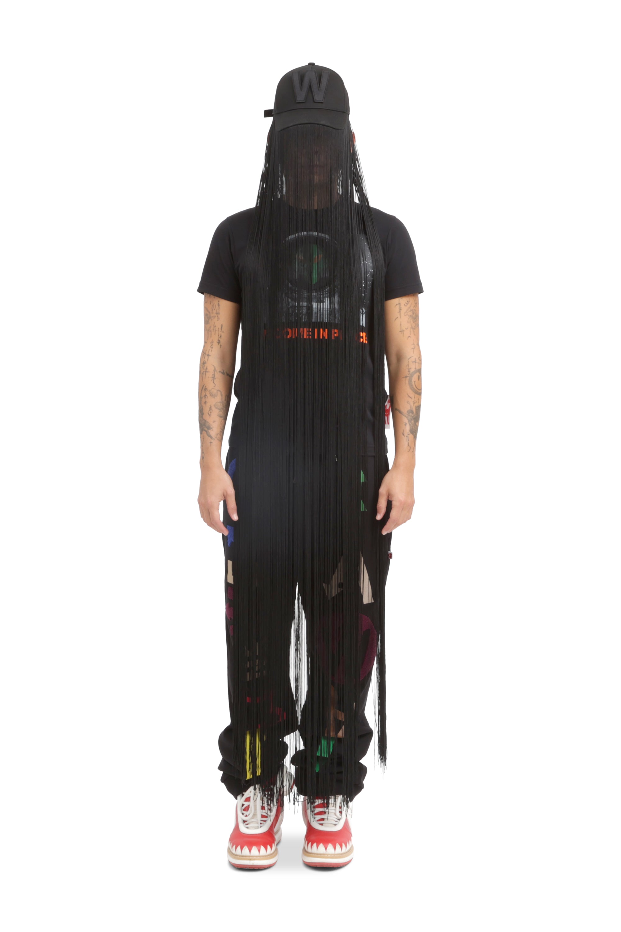 W-Cap + Fringes Black