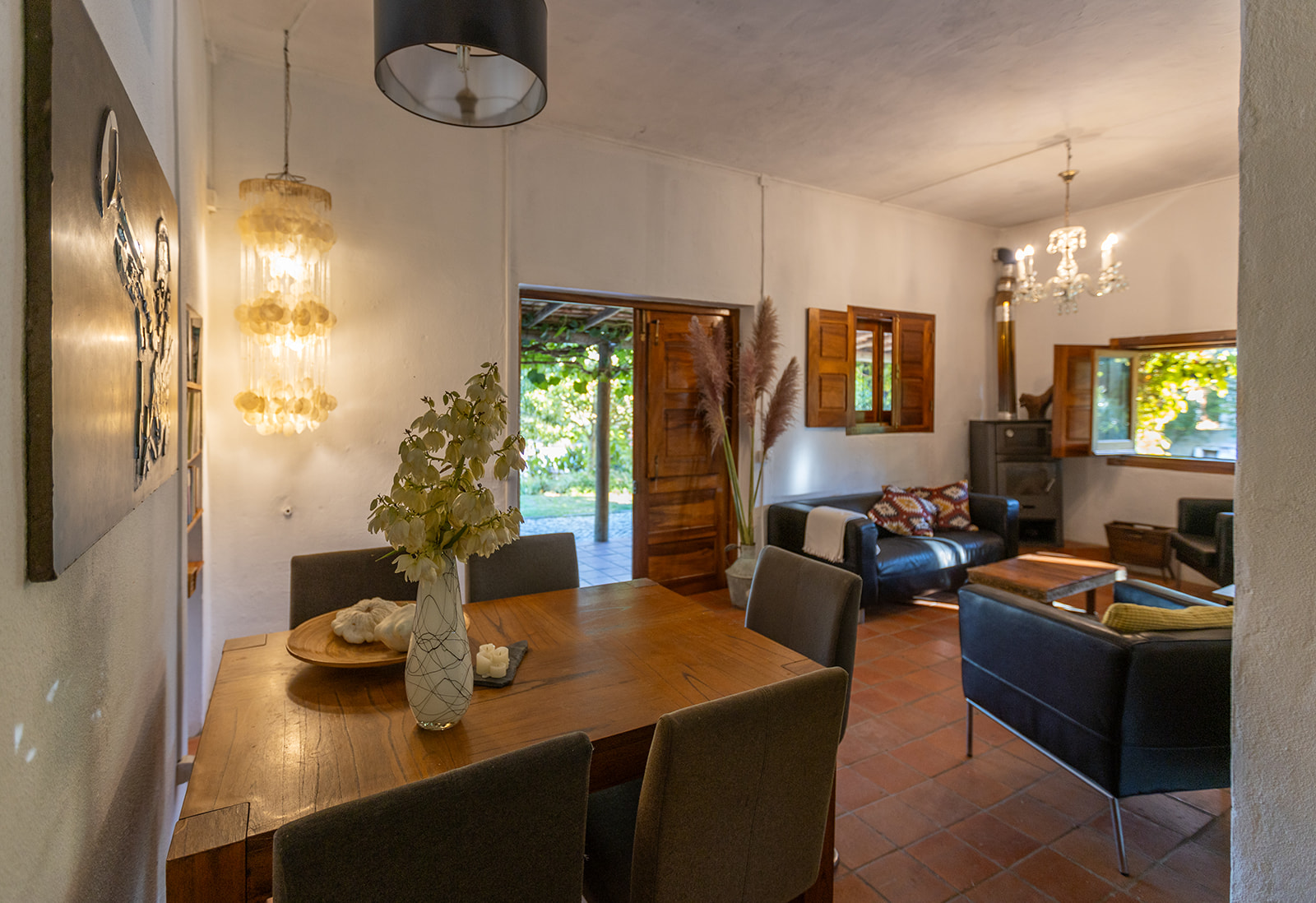 LivingRoom_From_Kitchen