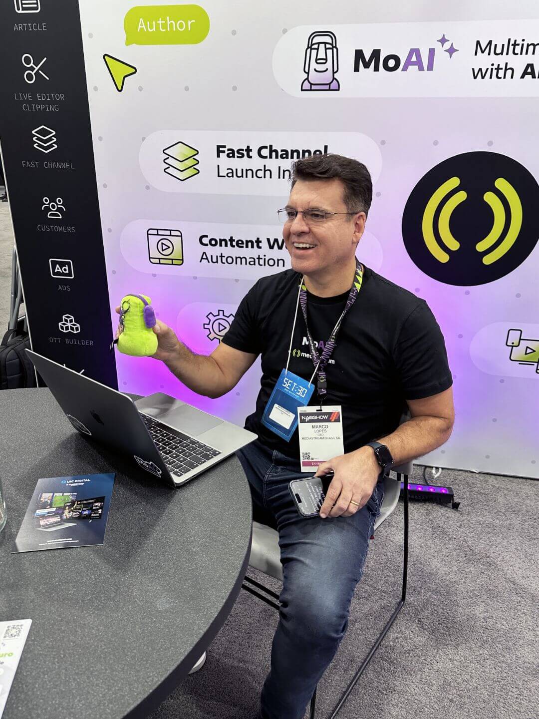 Marco Lopes, CEO of Mediastream Brazil, with the Mediastream MoAI