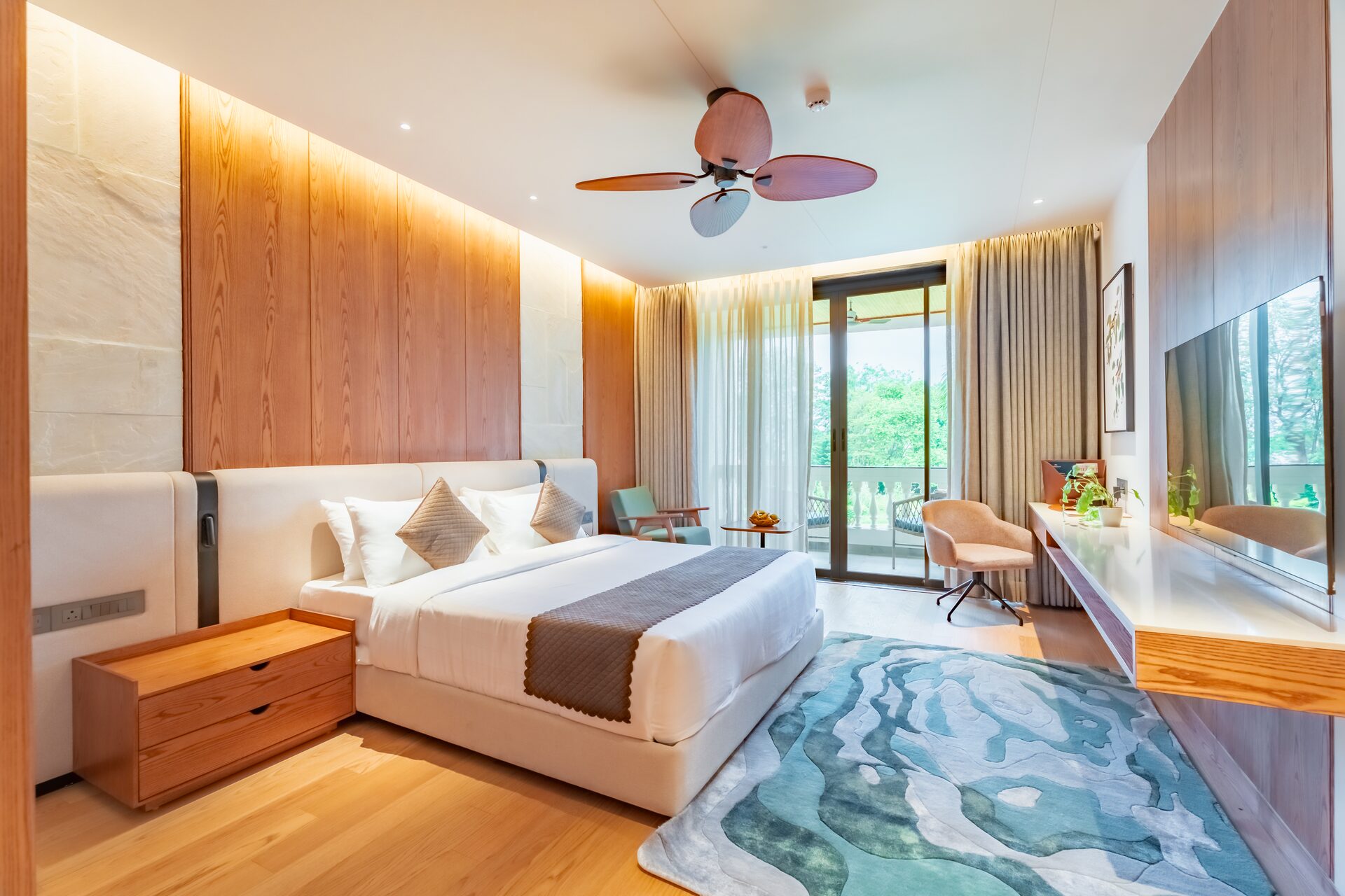 Luxury Room with Private Balcony