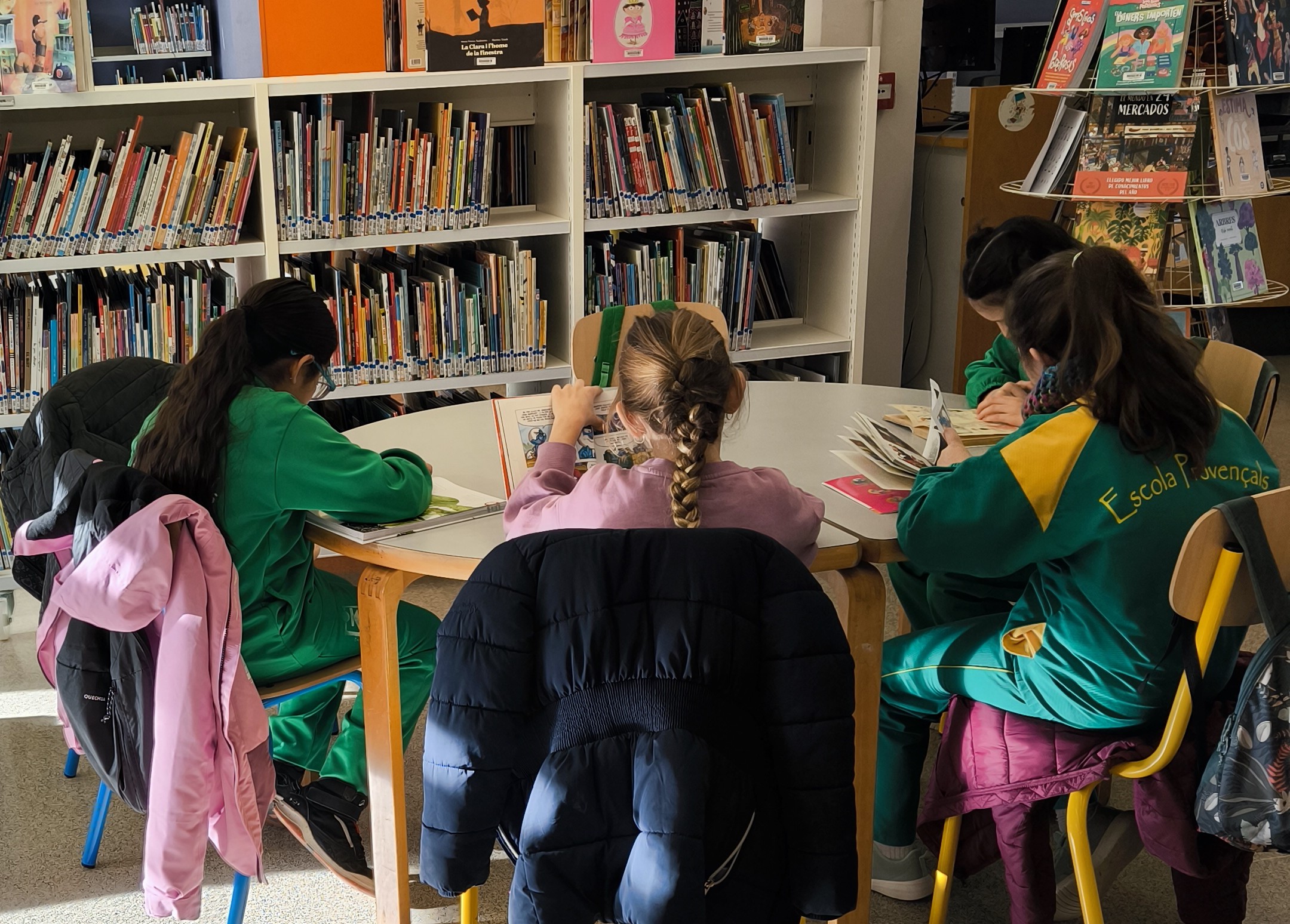 Anem a la biblioteca Caterina Albert