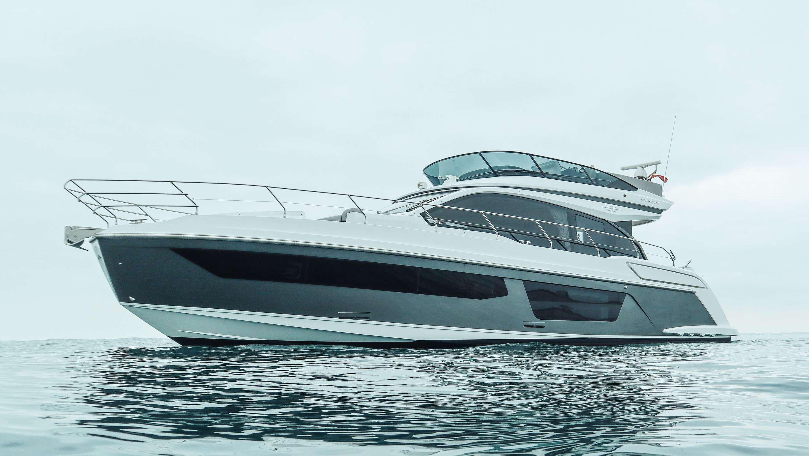 Azimut 53 Fly