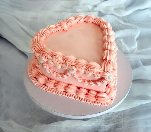 ST valentines days heart shaped cake, Naples, FL