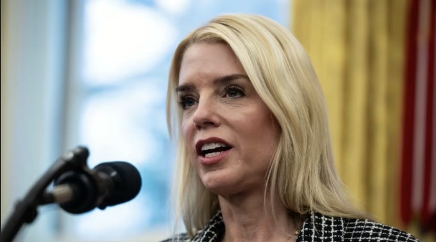 Нова генпрокурорка Трампа почала свою роботу з розгону групи переслідування кремлівських олігархів 