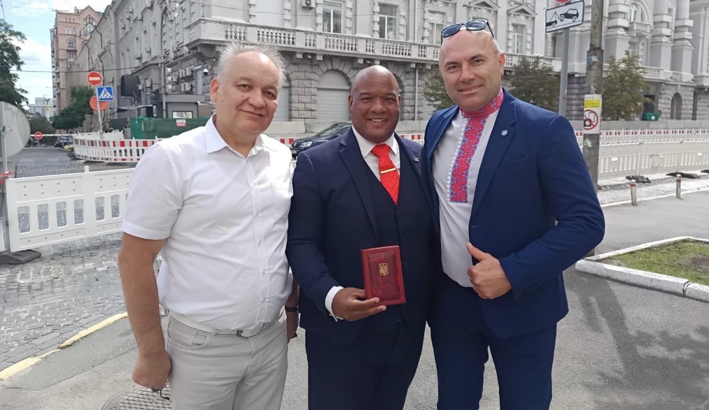 Духовному радникові Трампа розповіли про релігійні переслідування в окупованому Криму 