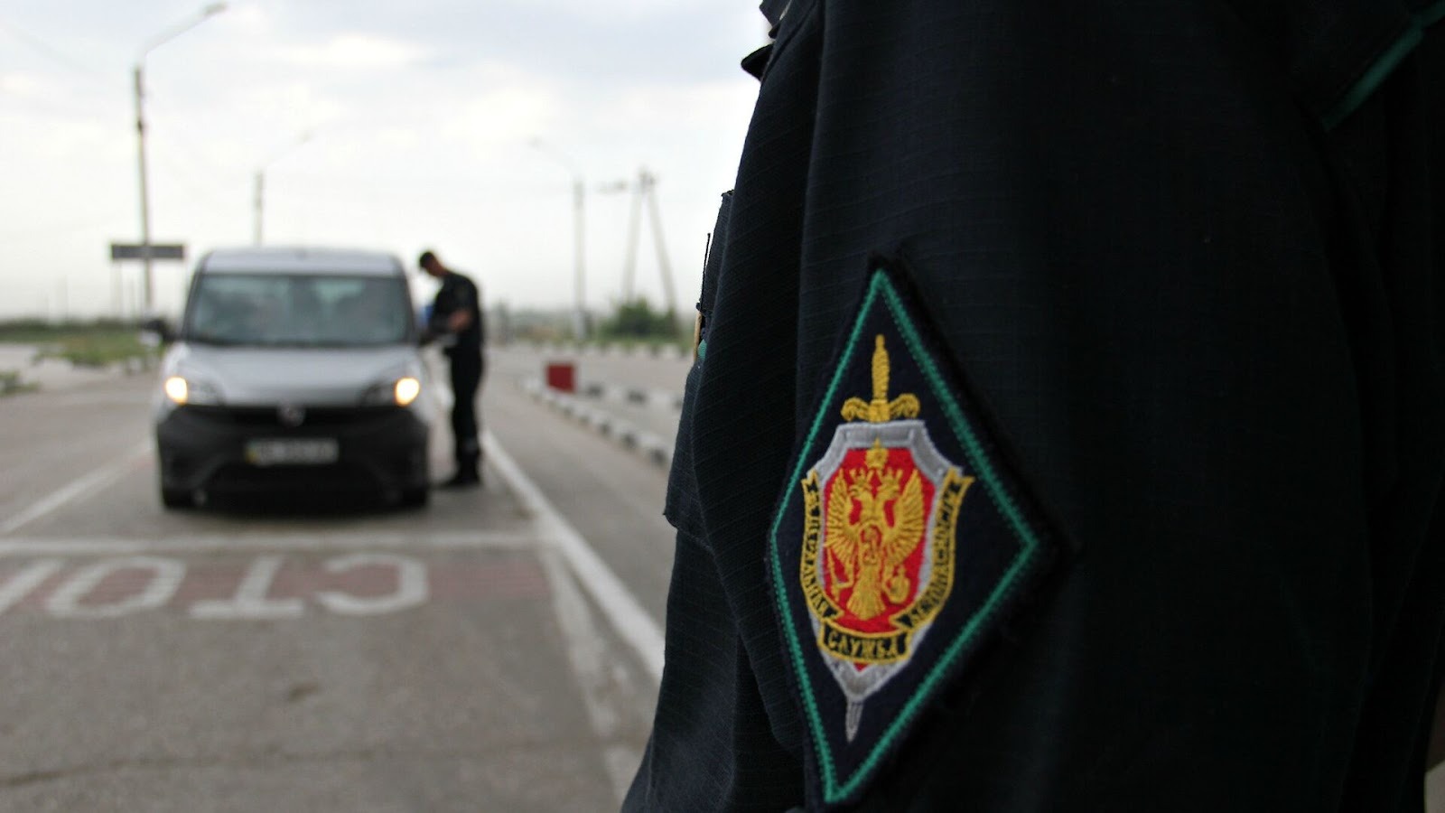 Армянская аномалия: как жителей новооккупированных территорий проверяют на въезде в Крым