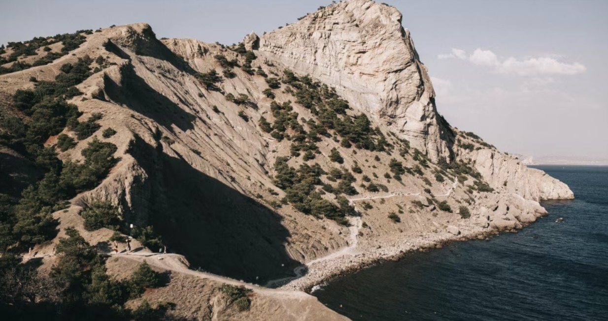 “Водку в гори тяні, ріскні”: у Криму збільшується кількість туристів, які постраждали в горах