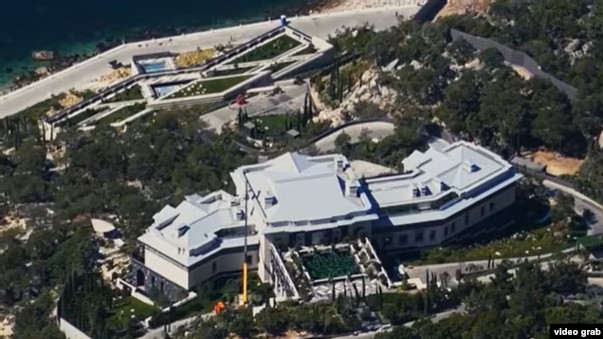 В окупованому Криму знайшли палац Путіна з кріокамерою