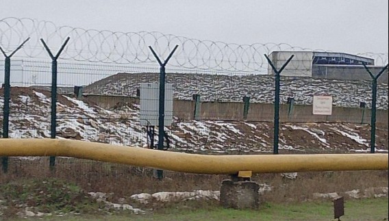 Після українських ударів військовий аеродром “Саки” в окупованому Криму різко притих