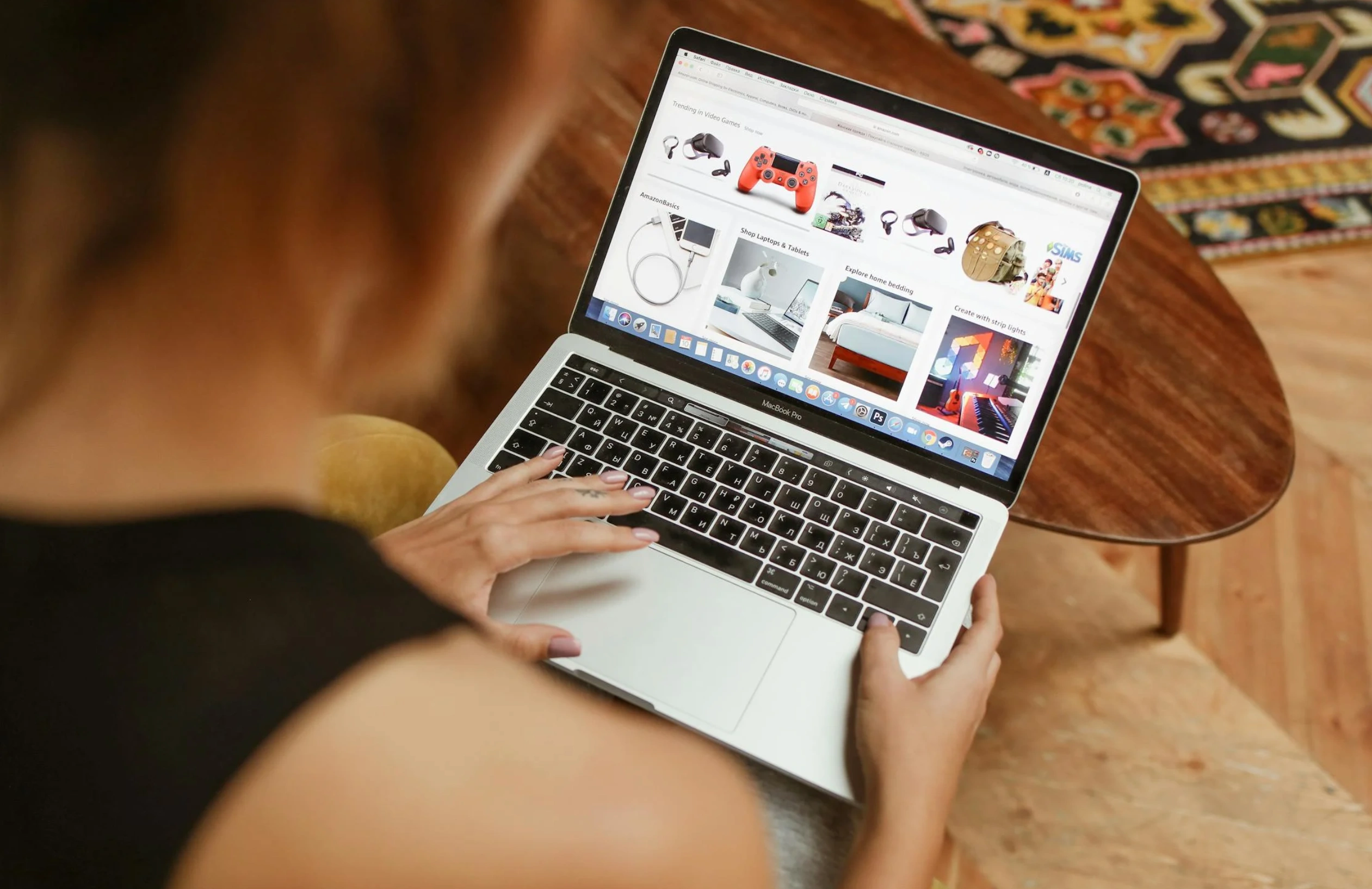 women online shopping