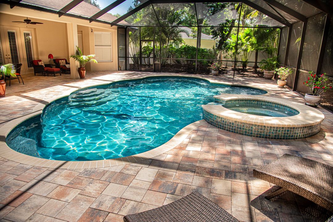 Free-Form vs. Geometric Pools Guide | Pool Perfection