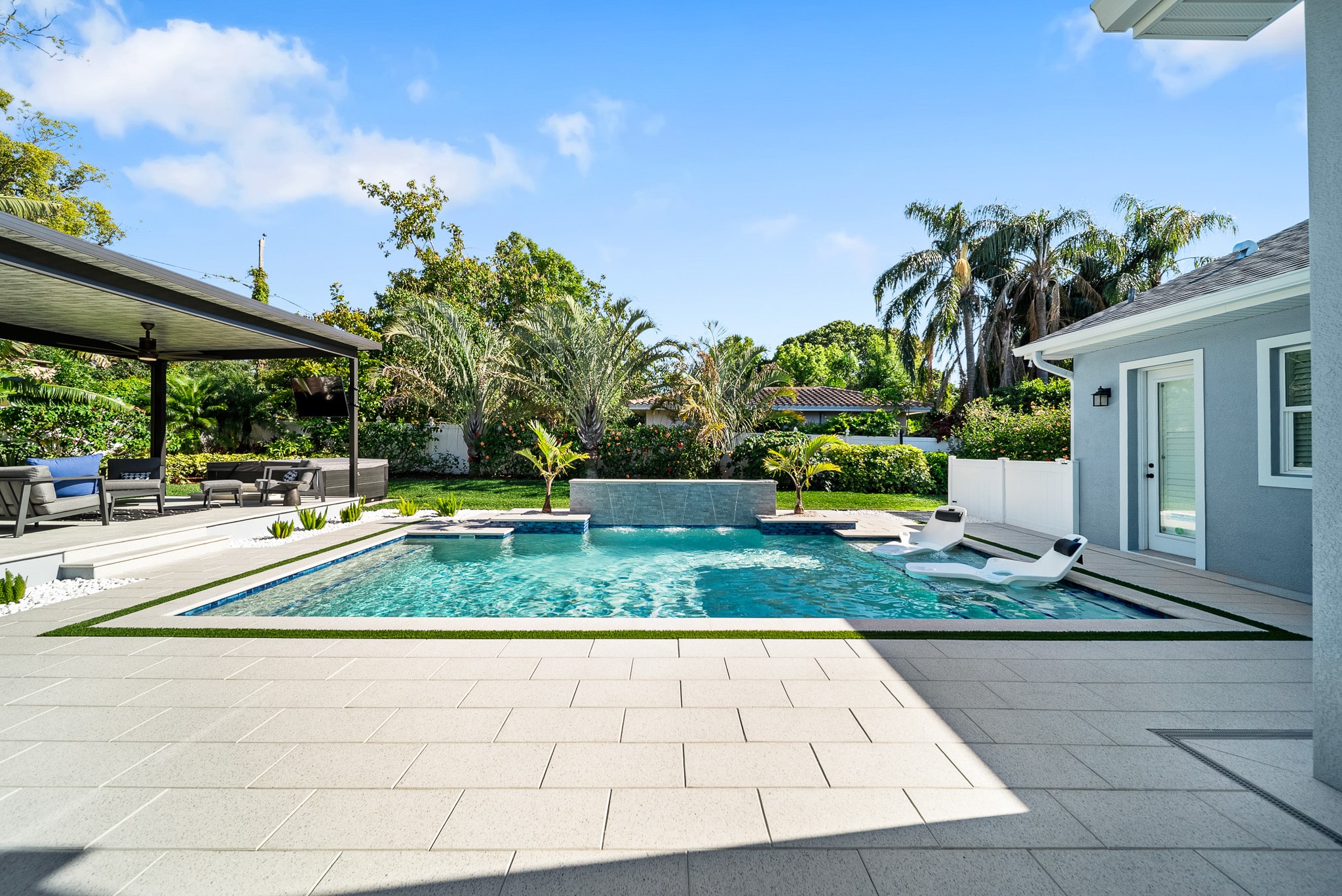 inground swimming pool