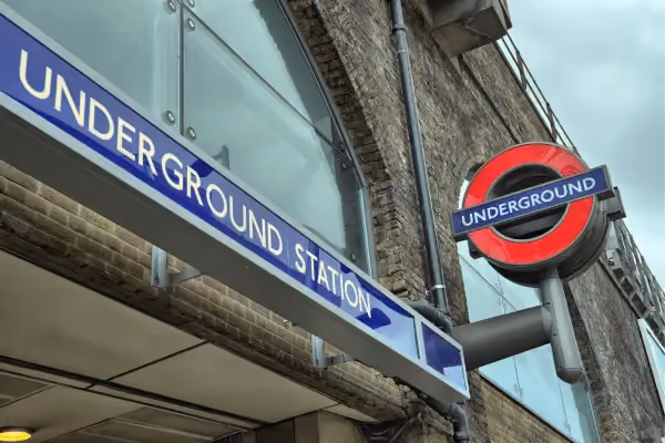 Photo of a London Underground sign.