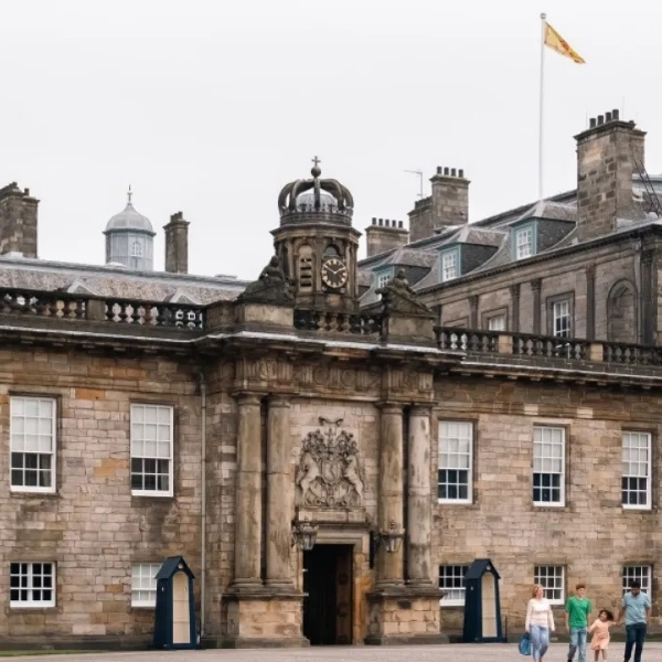 Royal Collection Trust logo