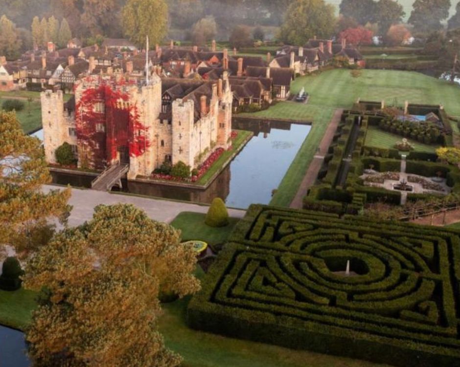 Hever Castle logo
