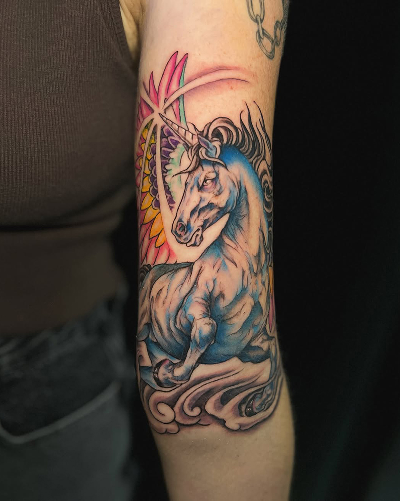 Pia-Alexandra-traditional-Fantasy-unicorn-Spider-Web-Tattoo-Berlin