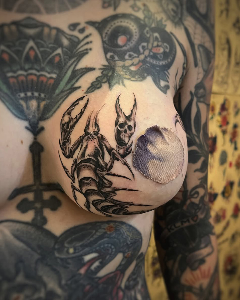Pia-Alexandra-traditional-scorpion-Spider-Web-Tattoo-Berlin