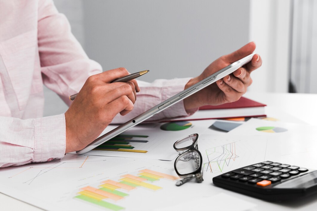 Descubra dicas valiosas de gestão contábil para médicos! Aprenda sobre organização financeira, planejamento tributário e sua importância. 