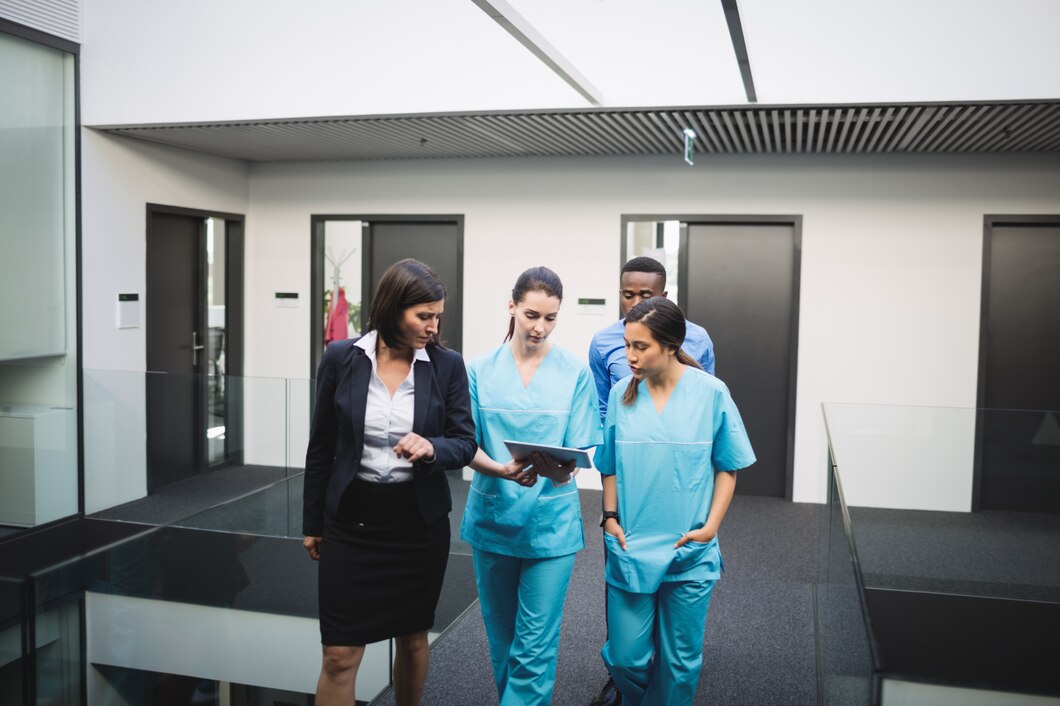 Descubra quais benefícios oferecer aos seus colaboradores! Explore dicas valiosas sobre pacotes atrativos para clínicas médicas neste guia.