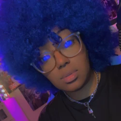 SHEISBOOGIE