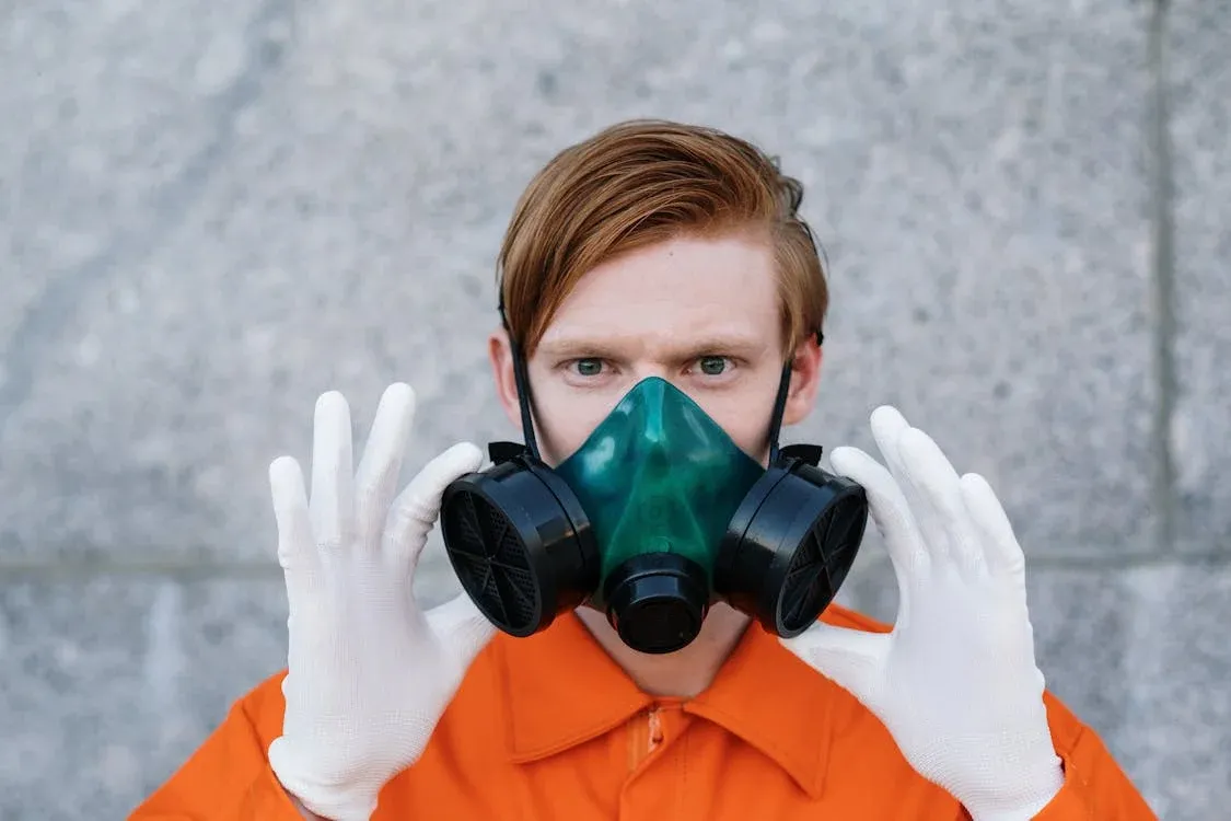 an employee avoiding toxicity